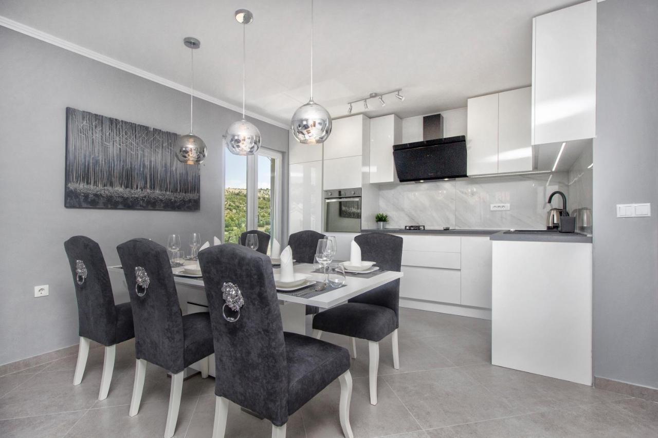 Silver Lux Suite - New Zaboric Luaran gambar