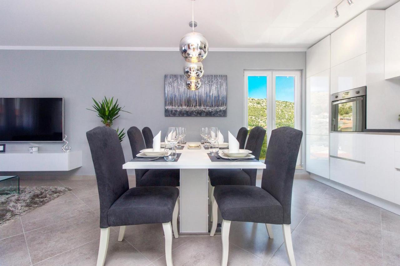 Silver Lux Suite - New Zaboric Luaran gambar