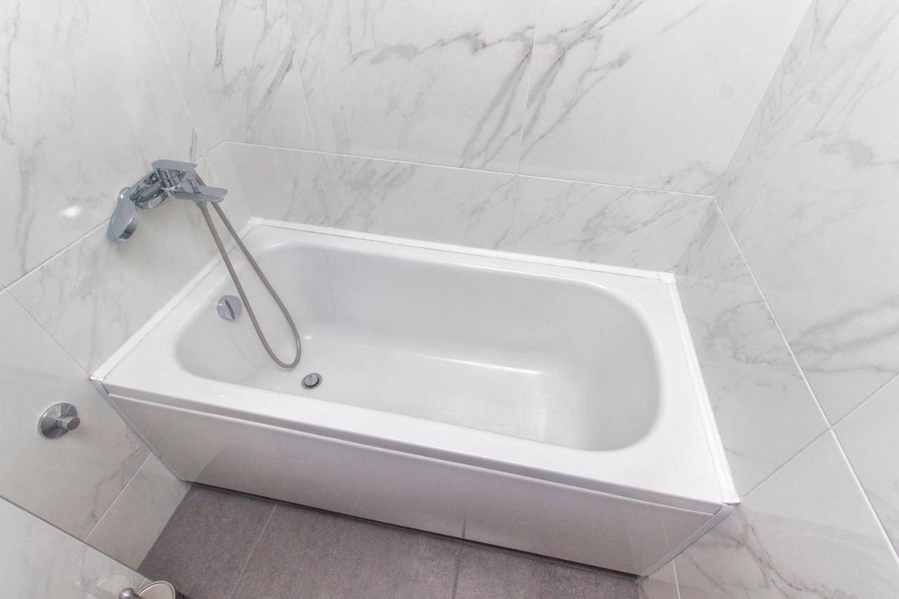 Silver Lux Suite - New Zaboric Luaran gambar